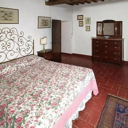 Apartment In With Heating Sovicille
